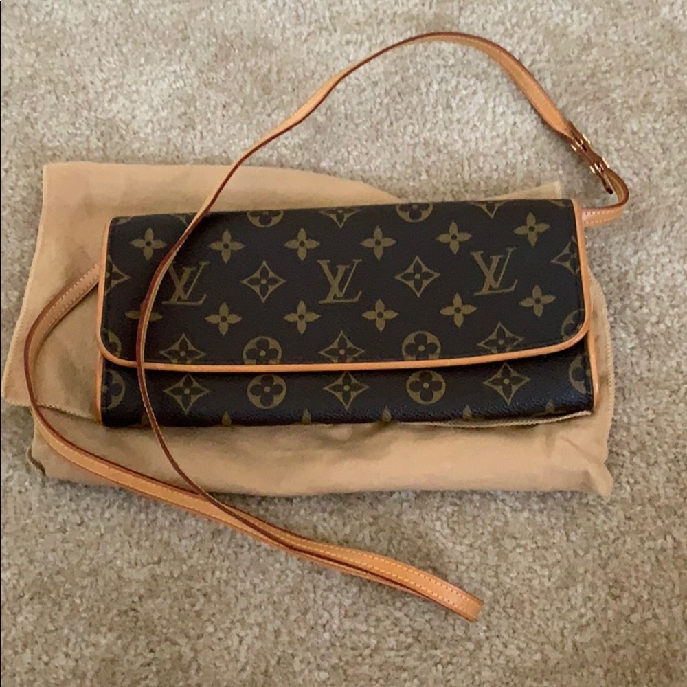 Louis Vuitton Monogram Twin GM